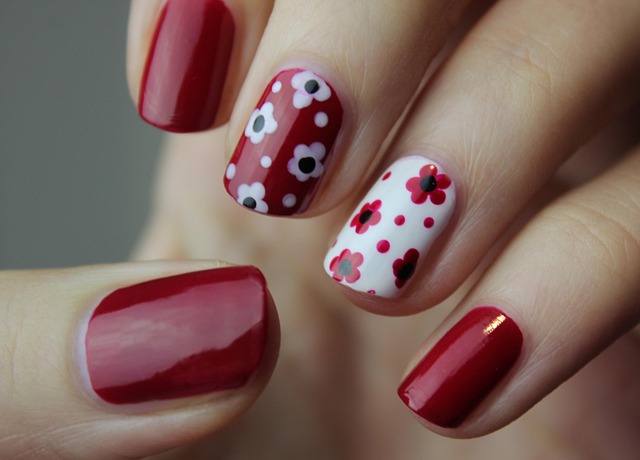 manicure image 1